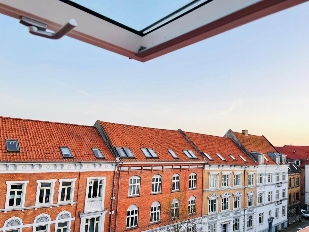 Scandinavian Apartment Hotel - Lunden 1 - Central 3 Bedroom Apartment On Two Floors Horsens Ngoại thất bức ảnh